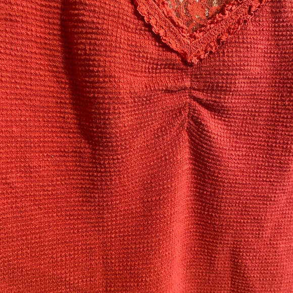 We the Free People Lace Back V Neck Burnt Pink Stretchy Ribbed Top Ruffle edge - Picture 3 of 9
